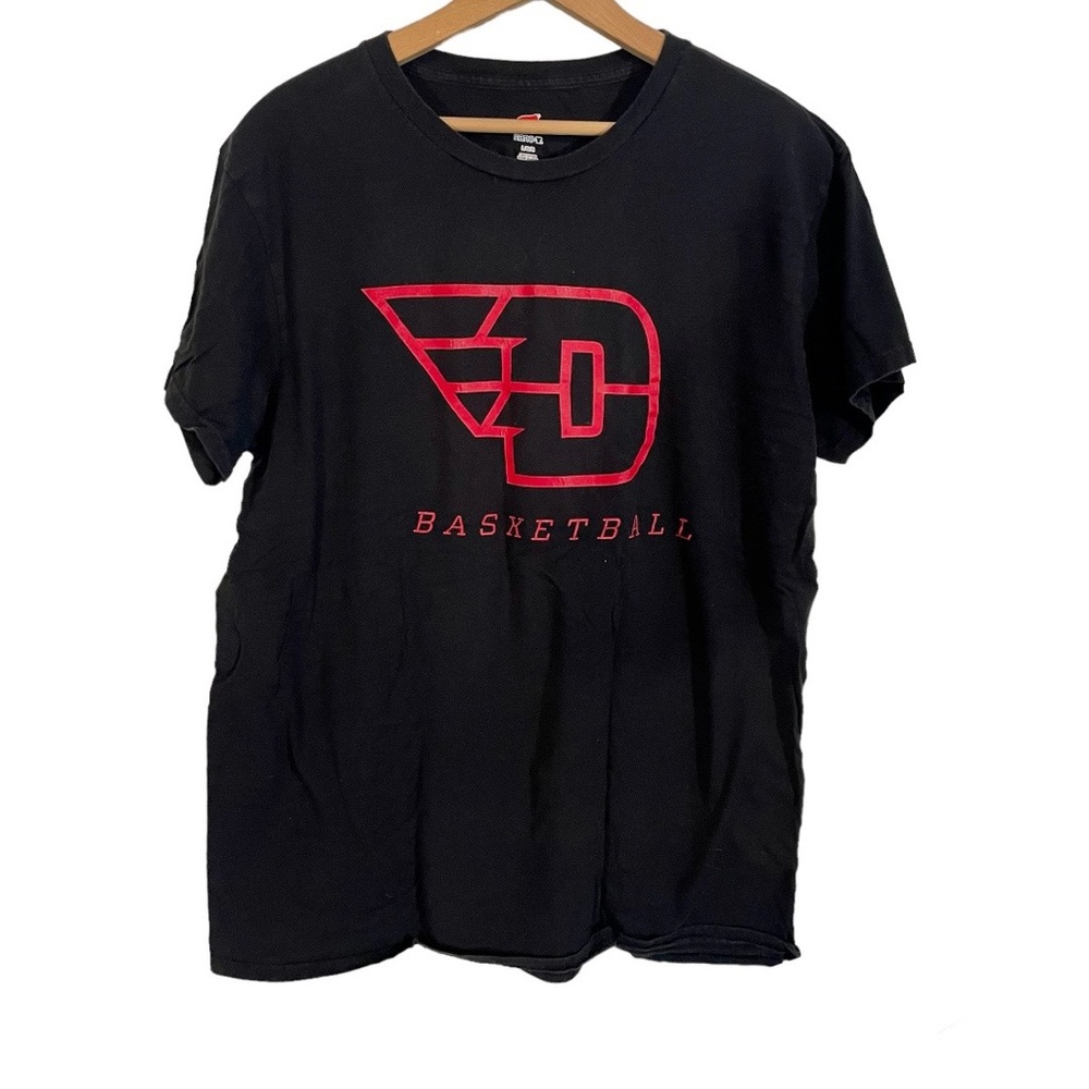 University of Dayton Flyers UD College Basketball Black T-Shirt Tee L